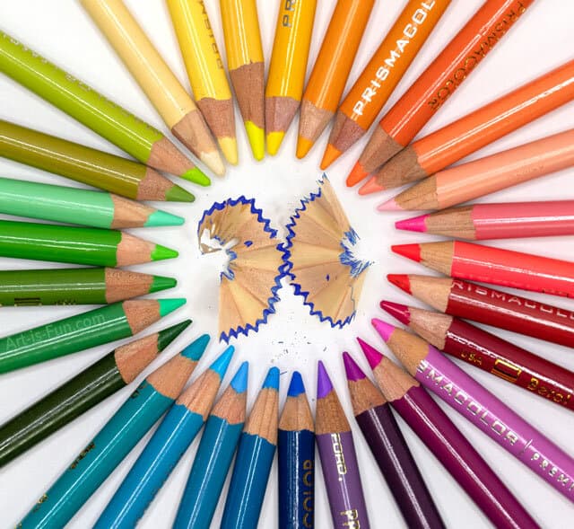 انواع مداد رنگی آبرنگی